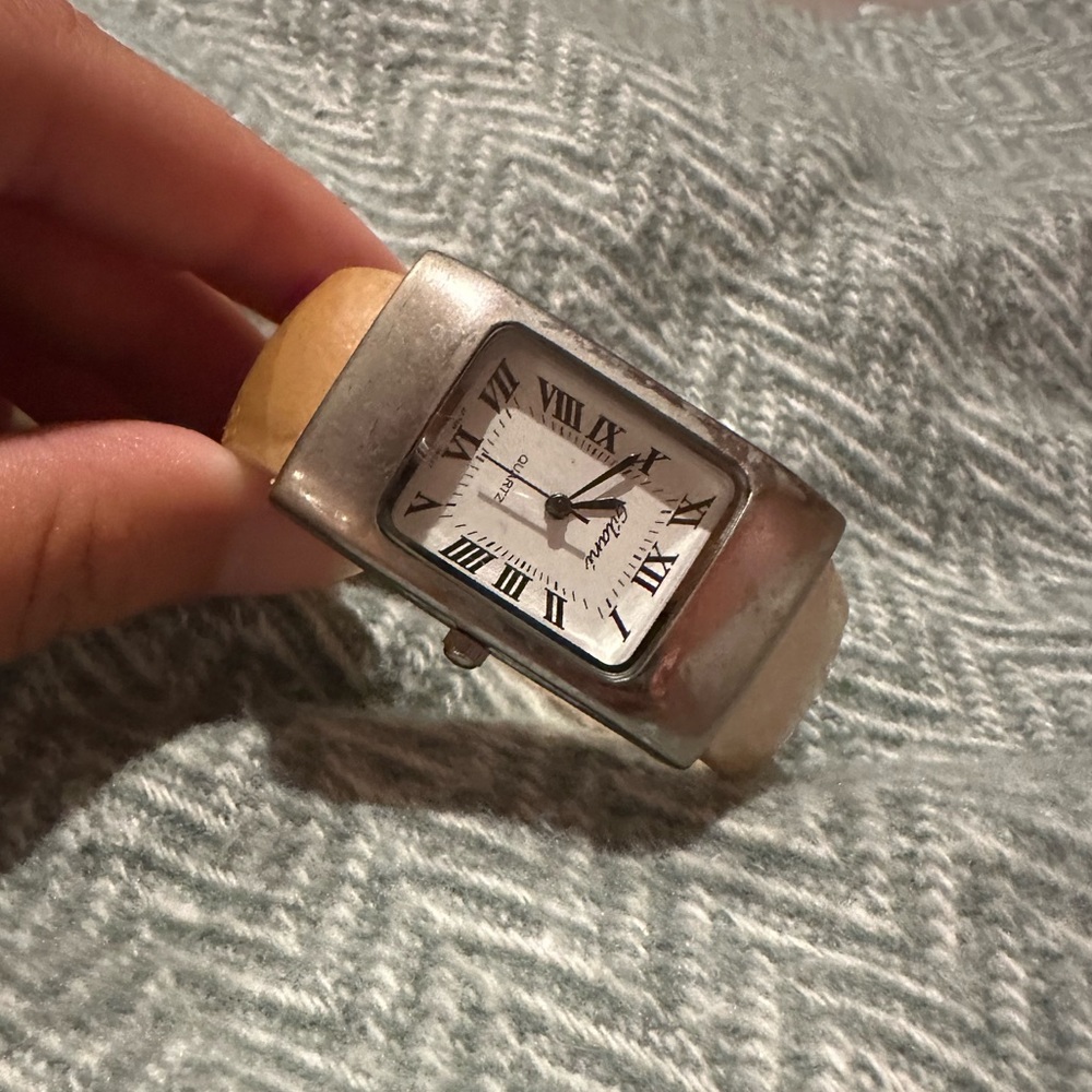 Vintage Gilani Ladies Small Camel Cuff Bracelet Watch